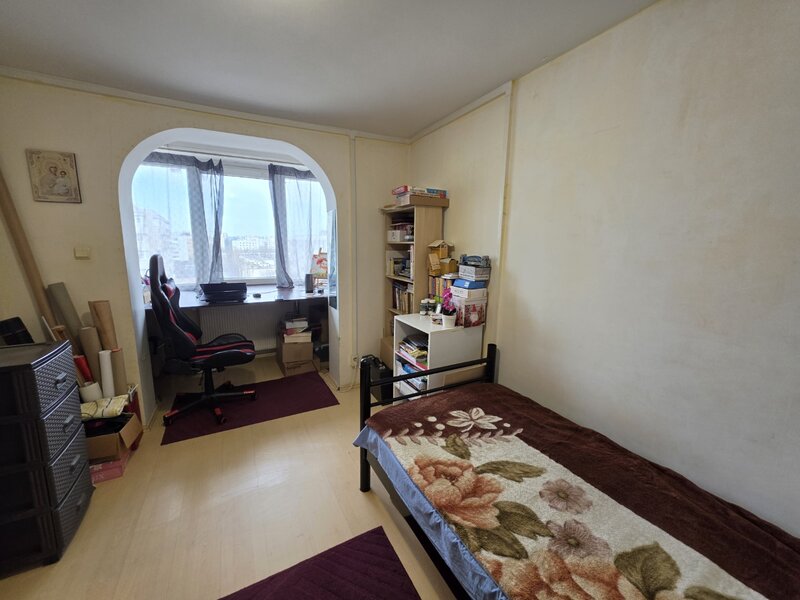 Titan, 10 minute metrou, chiar la parcul Brancusi, pe Constantin Brancusi,