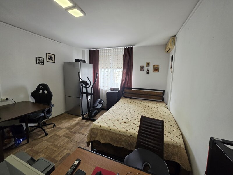 Titan, 10 minute metrou, chiar la parcul Brancusi, pe Constantin Brancusi,